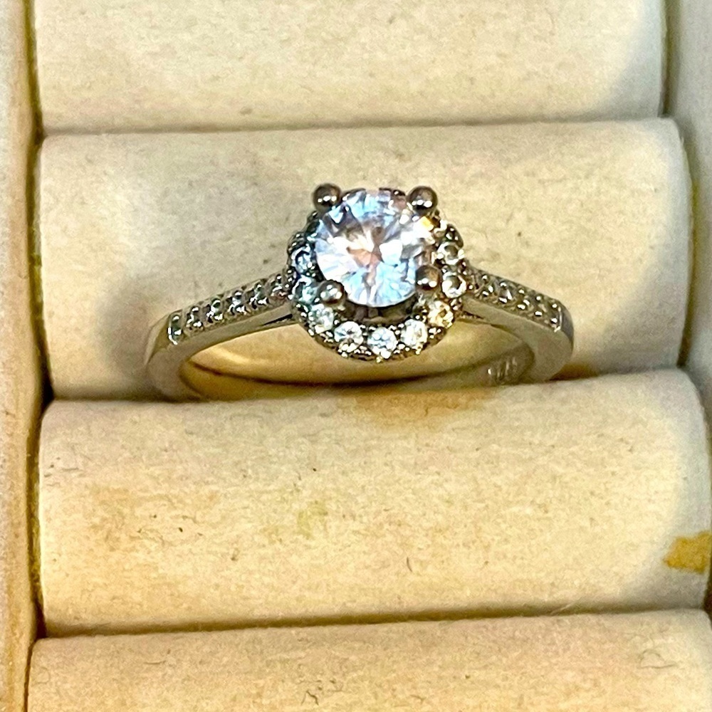 Size 9.75 Sterling Silver Fancy CZ Round Clear Gemstone Band Ring Engagement